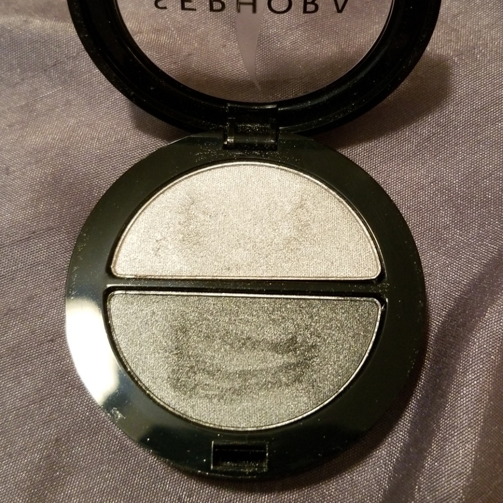 Sephora shiny silver n°07 eye-shadow